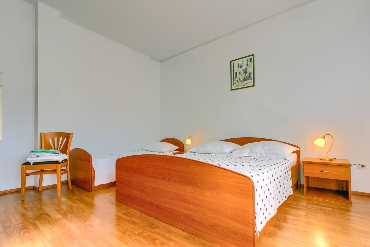 Apartmani Vukicevic Vodice Exterior foto