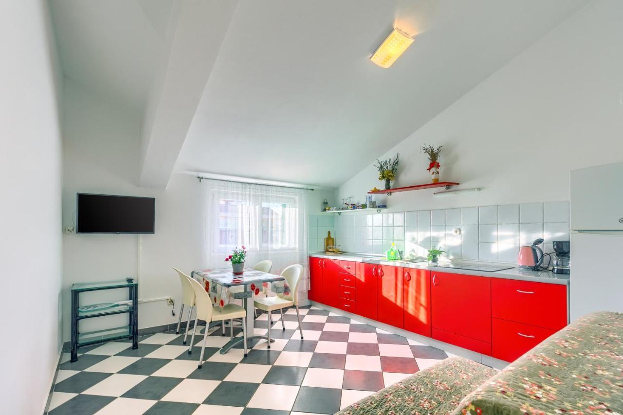 Apartmani Vukicevic Vodice Exterior foto
