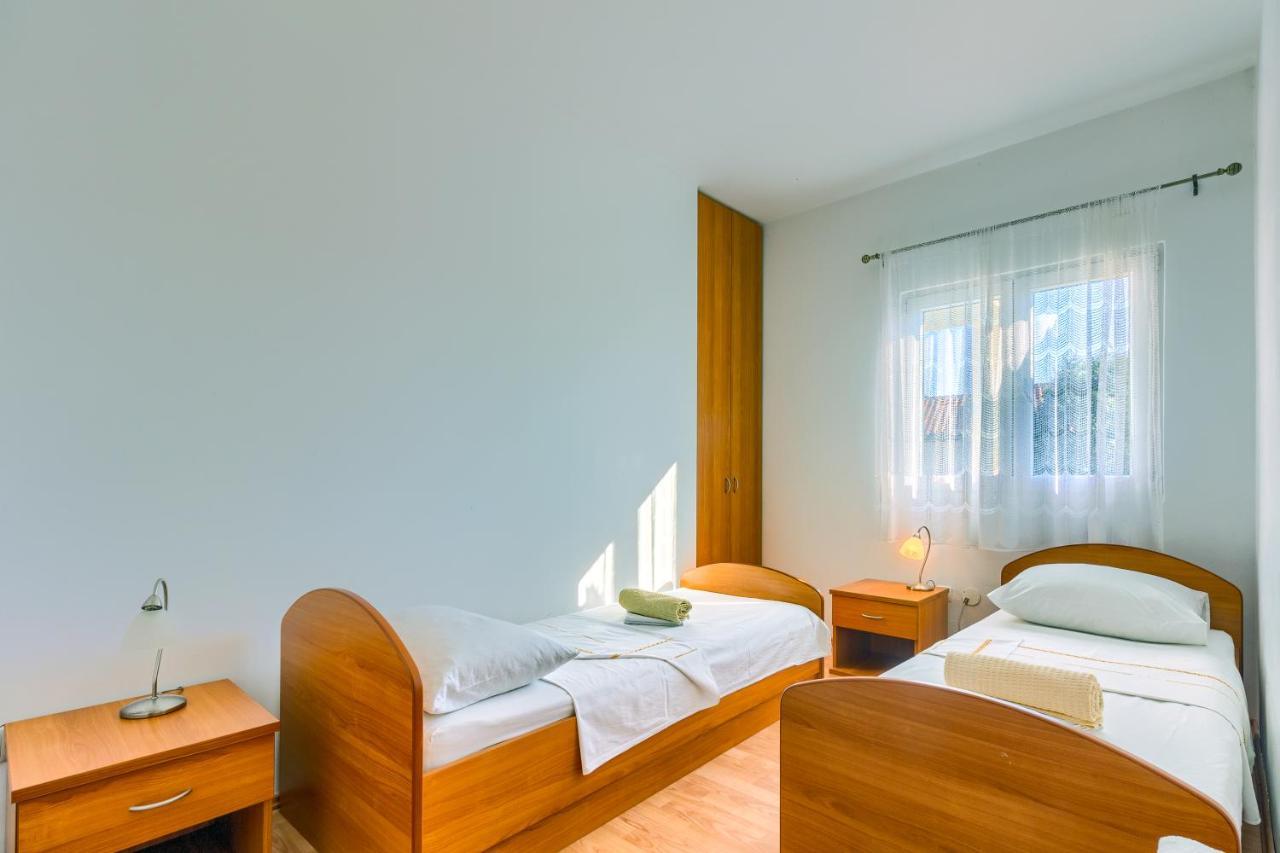 Apartmani Vukicevic Vodice Exterior foto