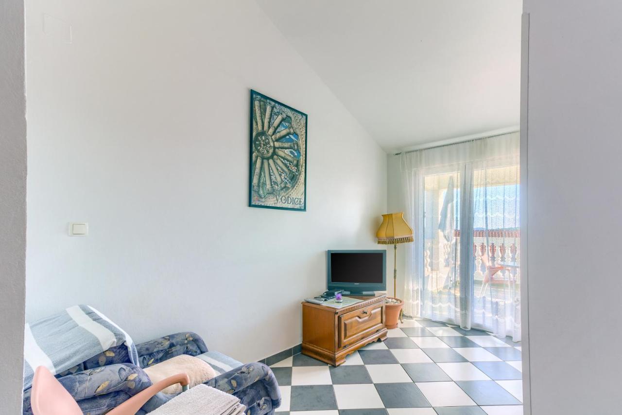 Apartmani Vukicevic Vodice Exterior foto