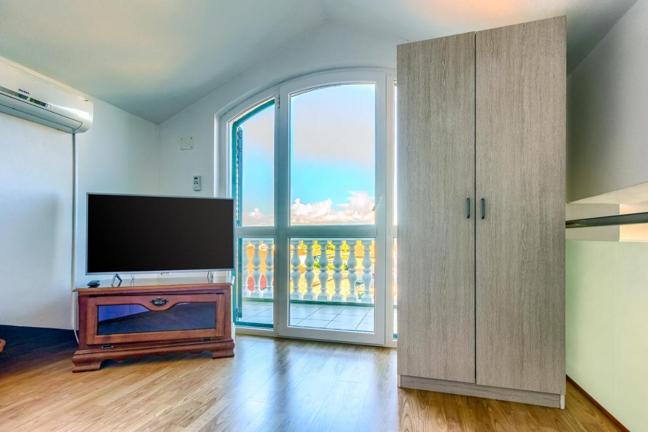 Apartmani Vukicevic Vodice Exterior foto