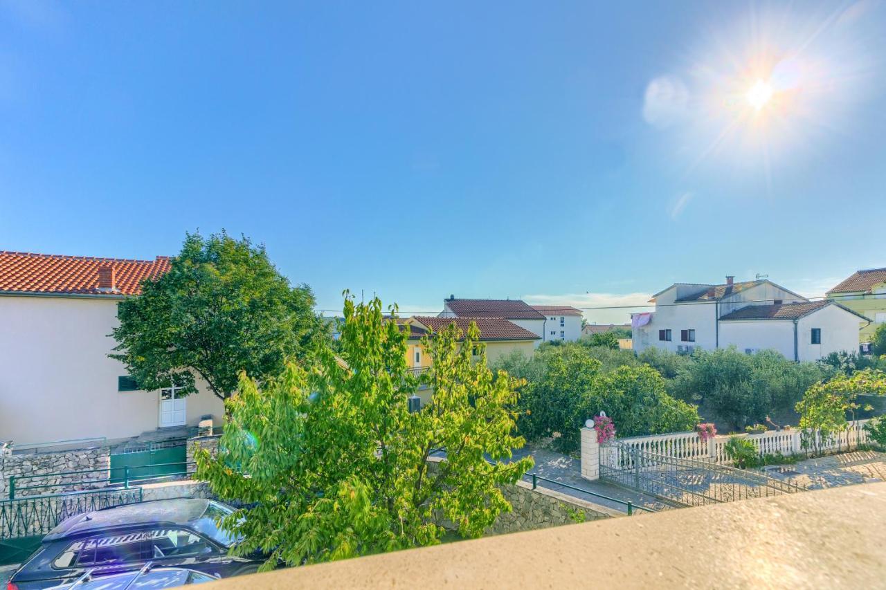 Apartmani Vukicevic Vodice Exterior foto