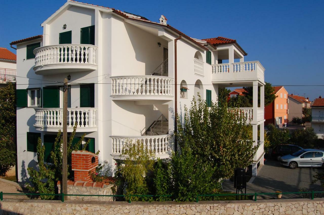 Apartmani Vukicevic Vodice Exterior foto