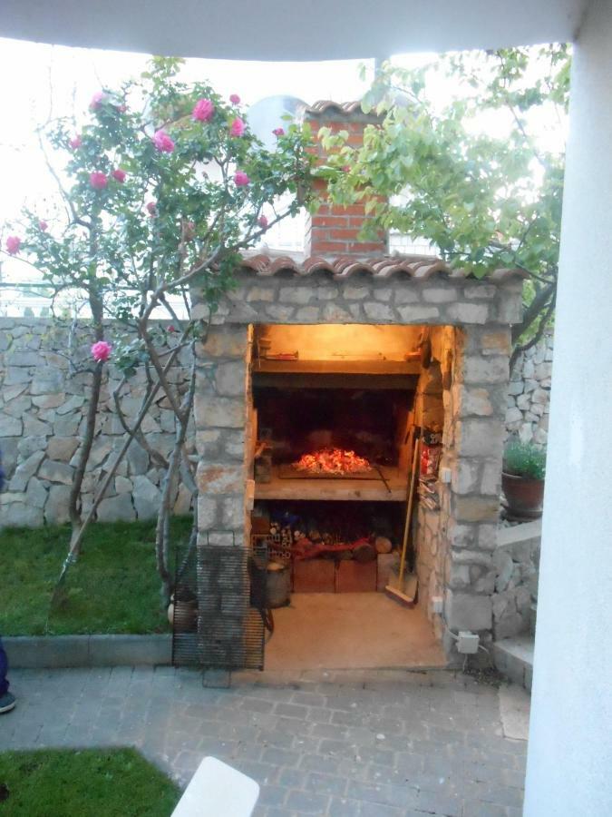 Apartmani Vukicevic Vodice Exterior foto